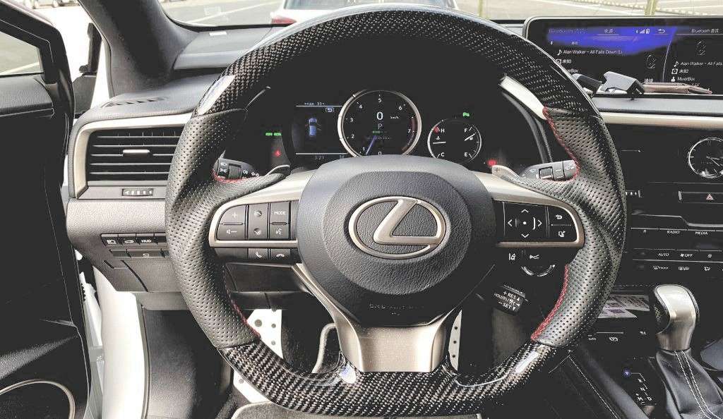 LEXUS